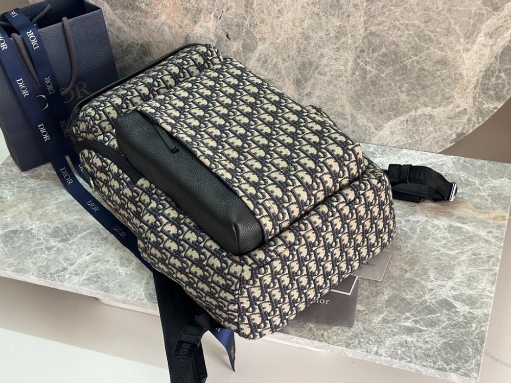 Stylish Black Quilted Leather Shoulder Bag 32x46x17.5cm