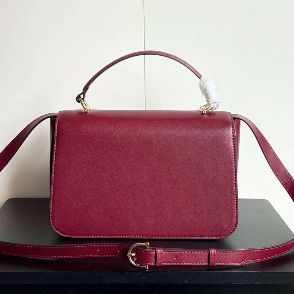 Luxury Refined Crossbody Bag 25.5x16x9cm