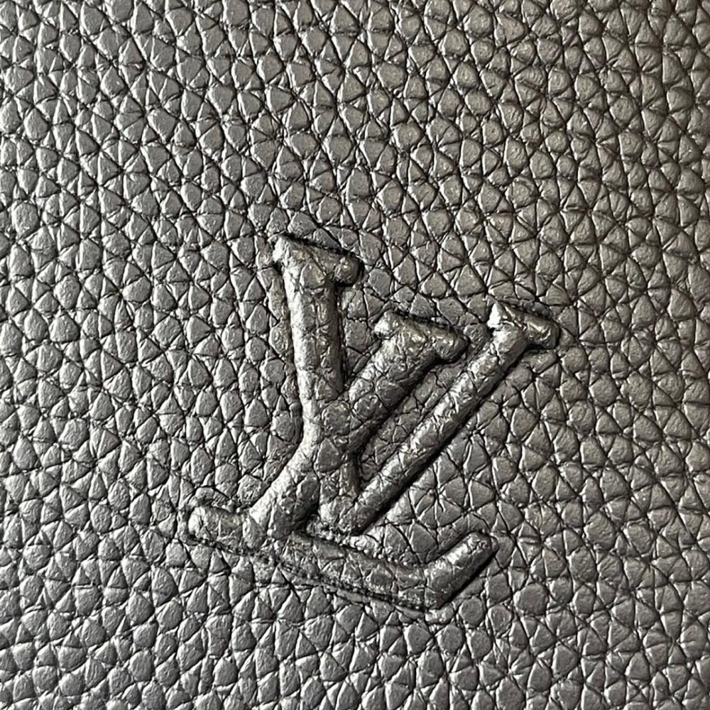 Classic Italian-Inspired Quilted Leather Shoulder Bag