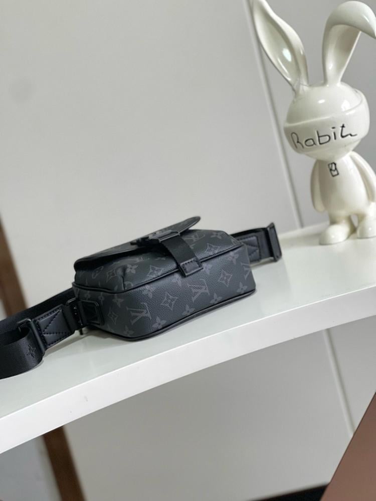 Stylish Refined Nylon Shoulder Bag 17x7.8x18cm