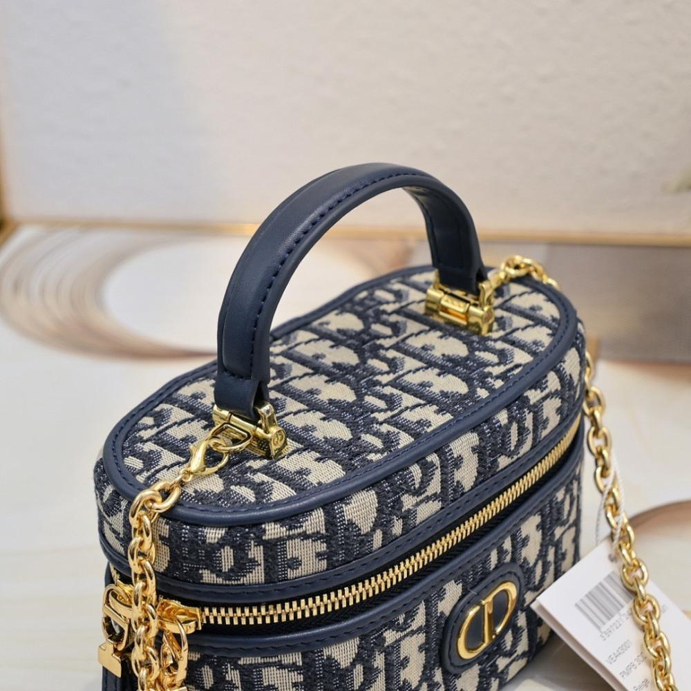 Stylish Leather Crossbody Bag