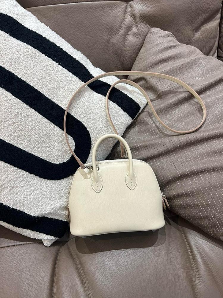 Elegant Stylish Leather Top Handle Bag 19x14x8cm