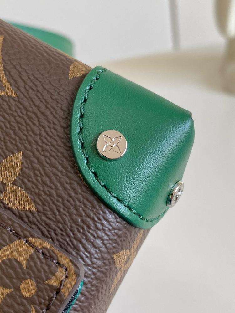 Classic Canvas Shoulder Bag