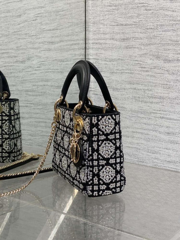 Classic Top Handle Bag Style 331785648