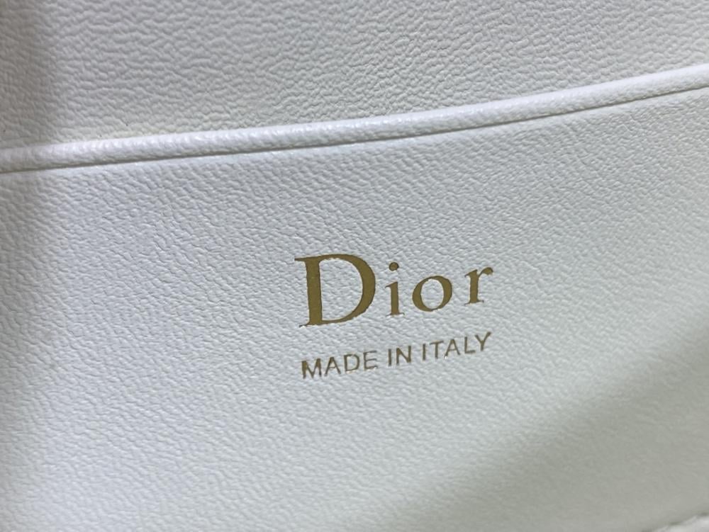 Wallet Style 270385907
