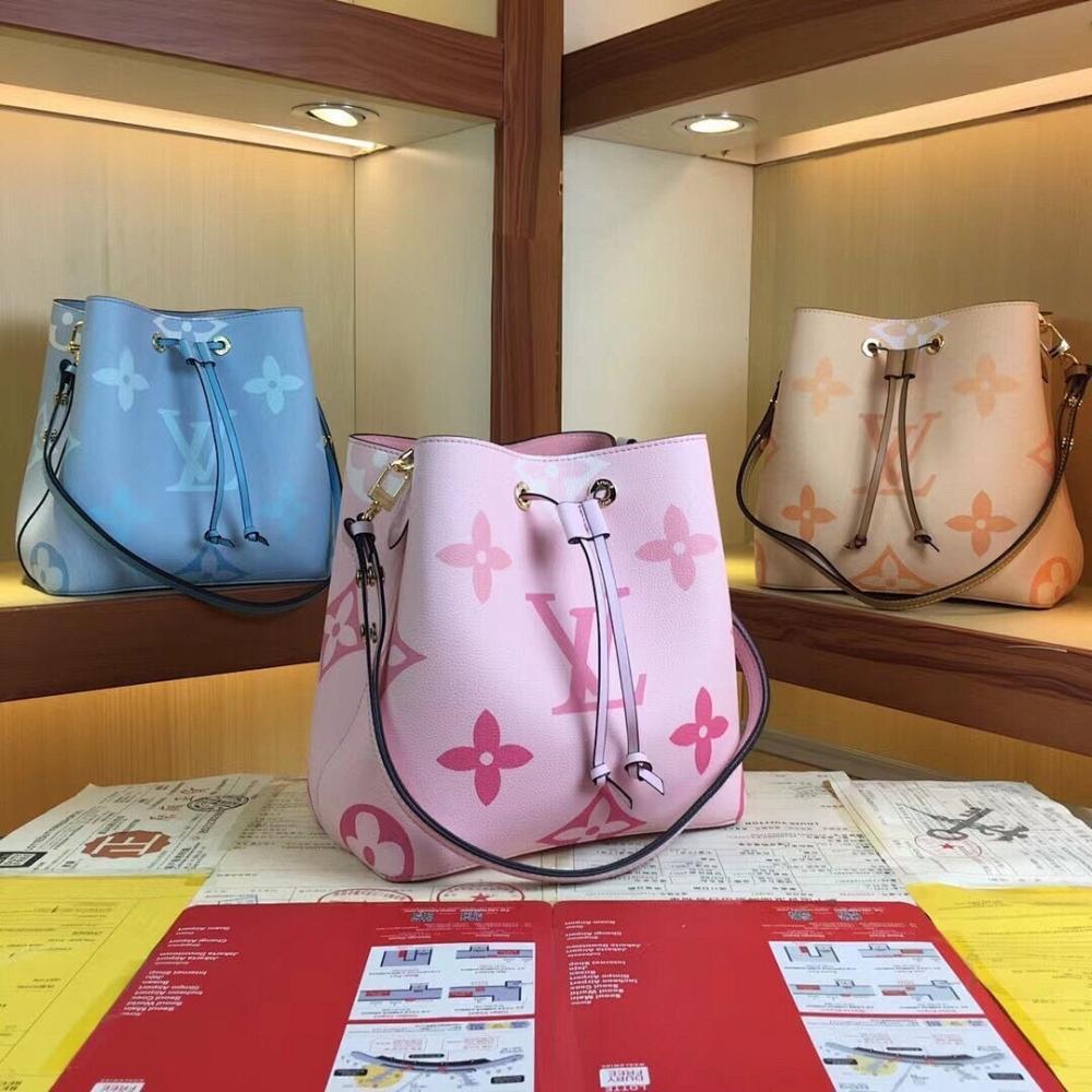 Modern Leather Shoulder Bag 20x20x13cm