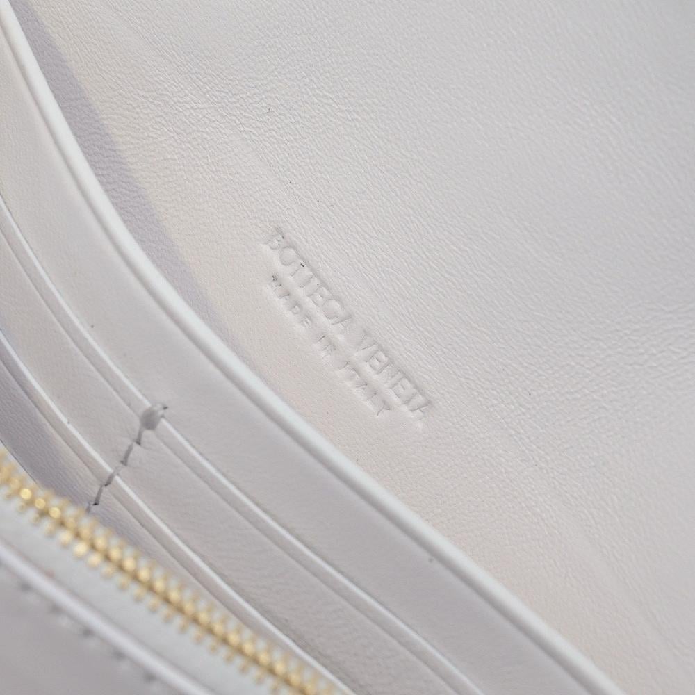 Modern Elegant Woven Bag