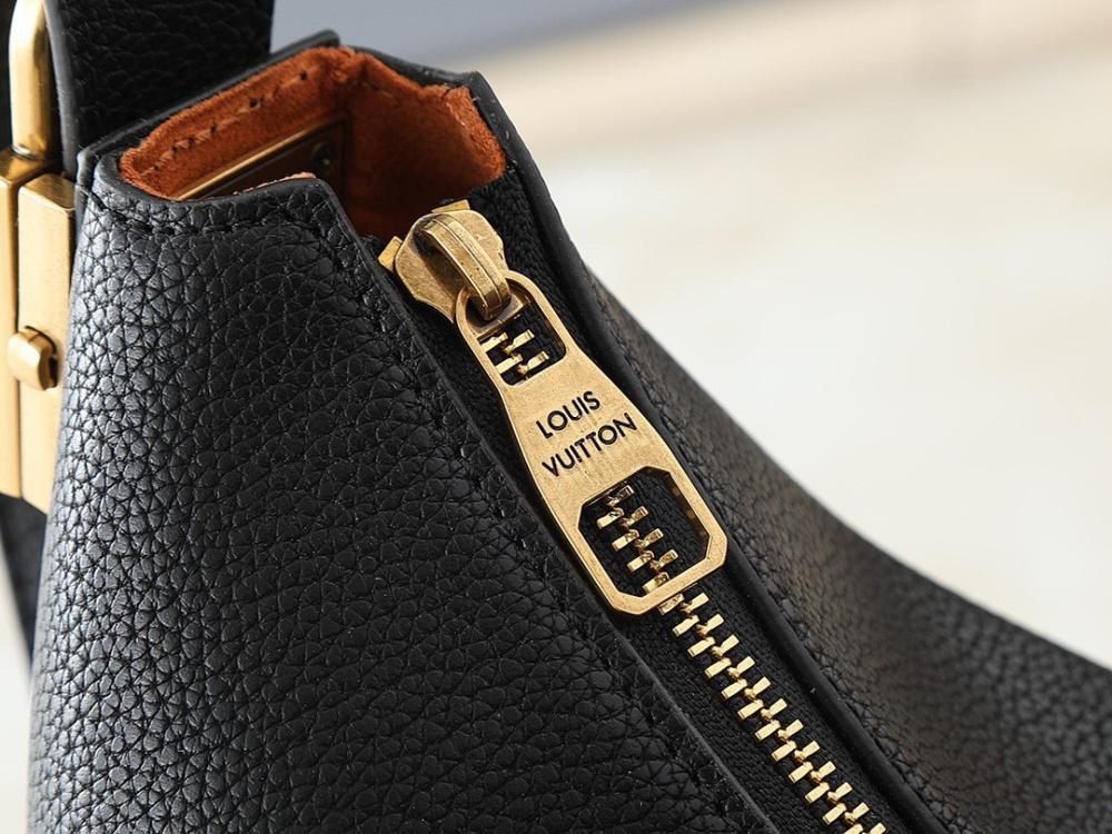 Modern Luxury Monogram Leather Top Handle Bag 32x26x5cm