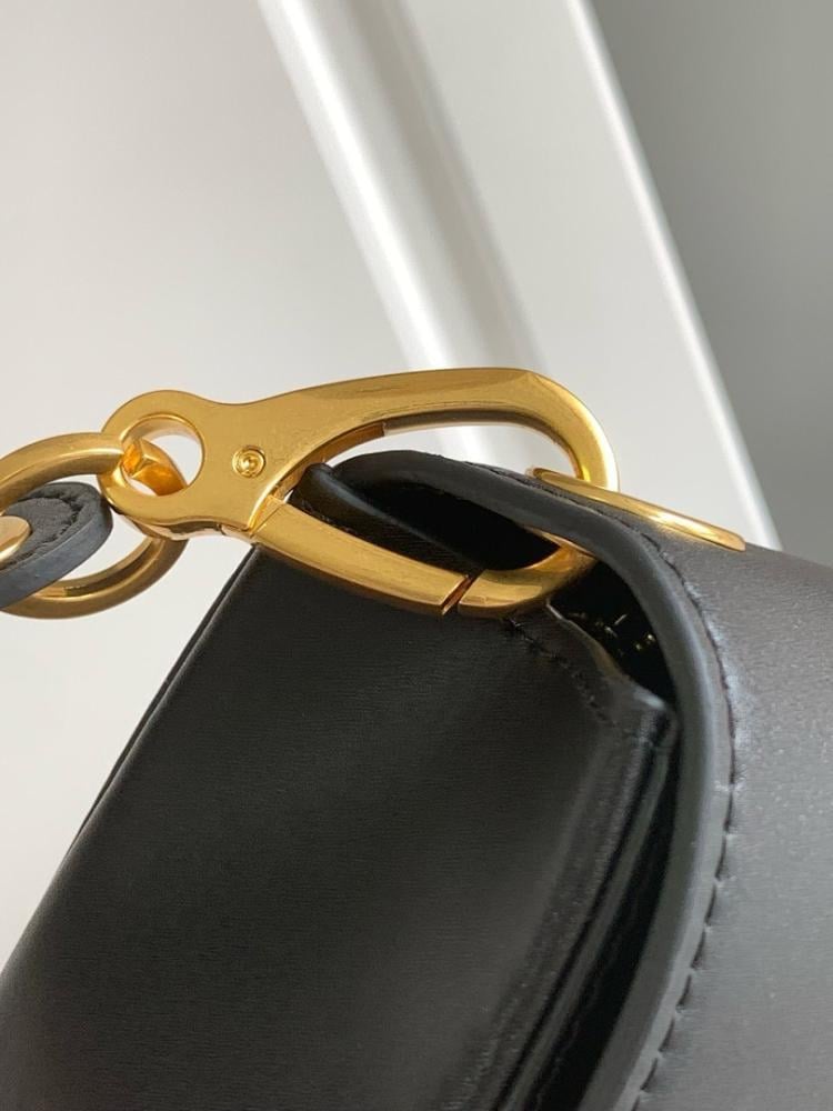 Luxury Calfskin Shoulder Bag 27x13x6.5cm