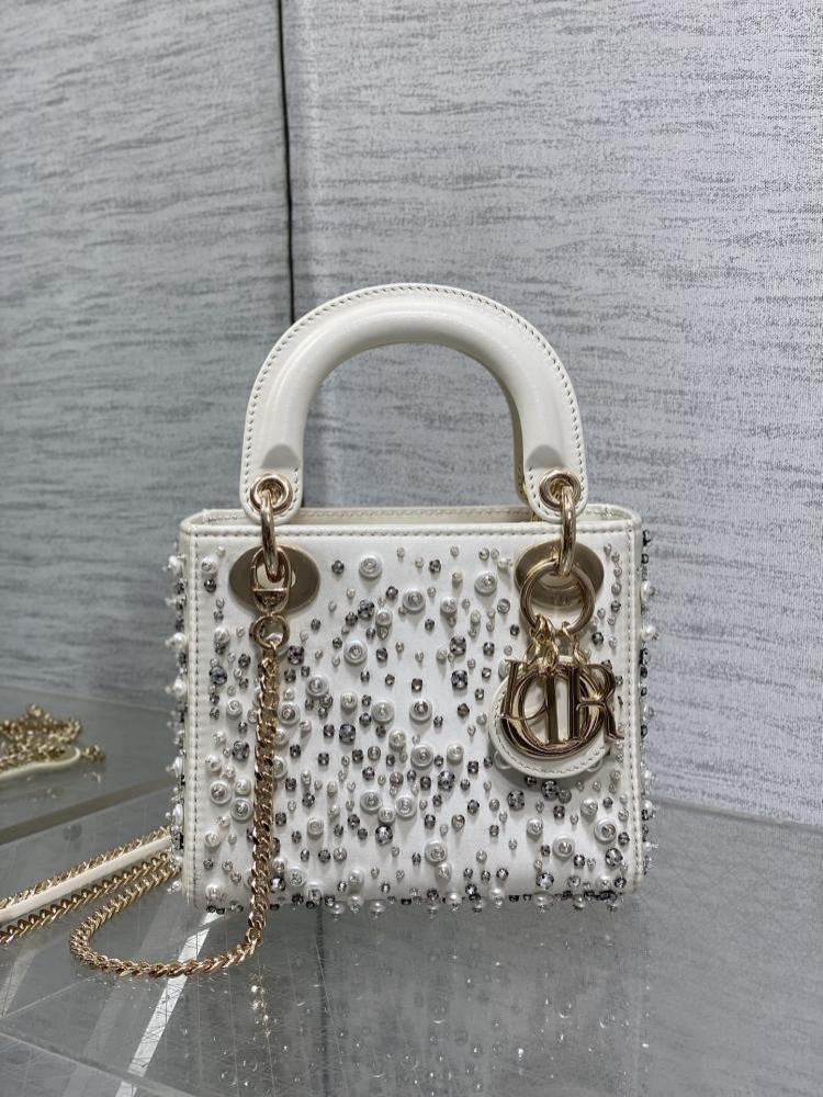 Classic Top Handle Bag Style 609195687