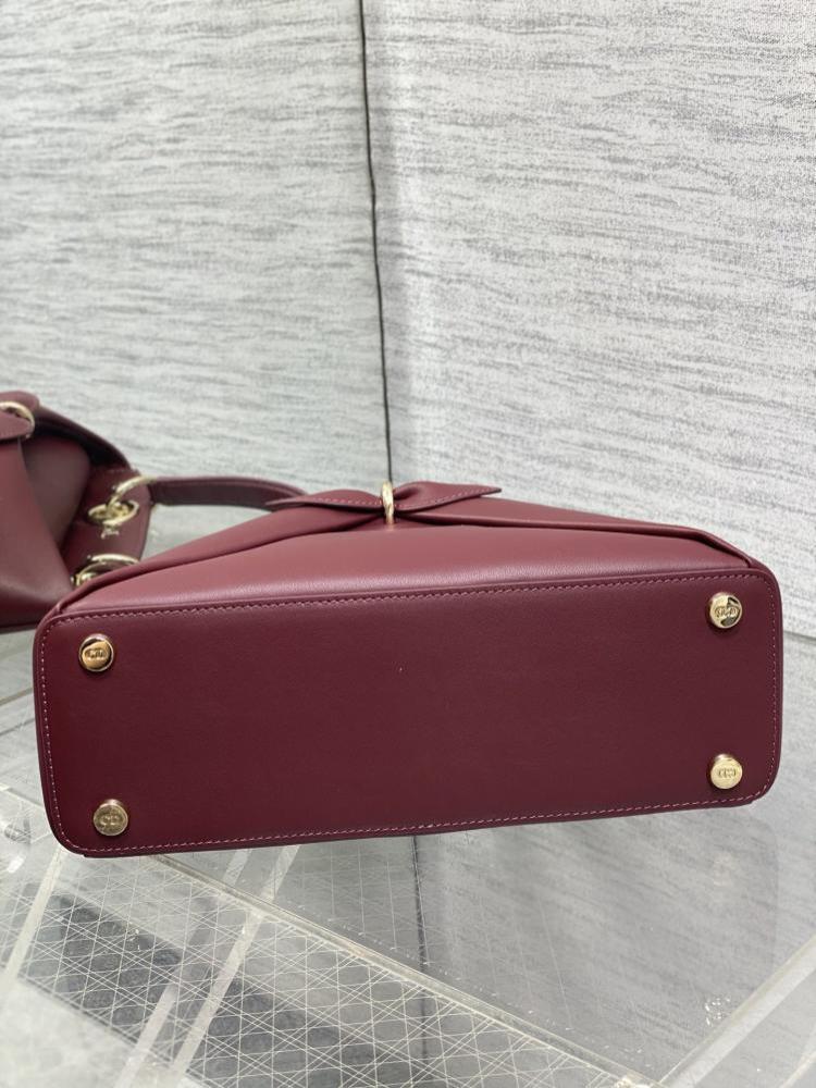 Top Handle Bag Style 1121739357