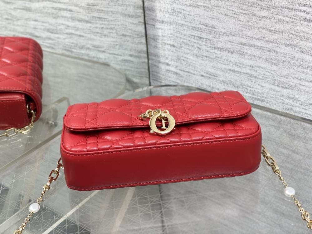 Classic Top Handle Bag Style 1353927010