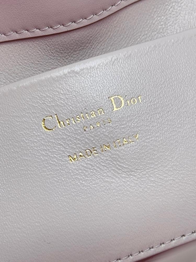 Elegant Leather Top Handle Bag 18.5x18.5x12cm