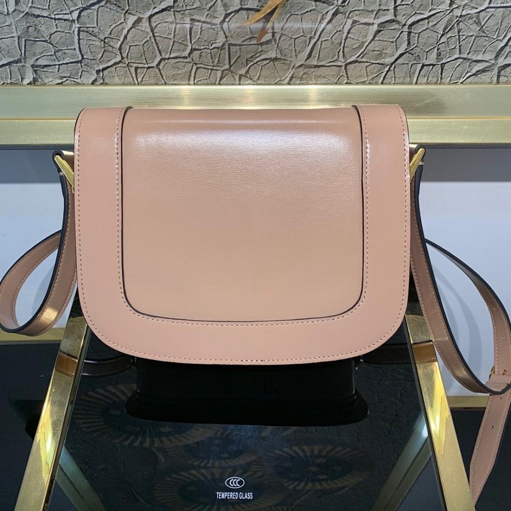Stylish Gold Leather Shoulder Bag 22x18x7cm