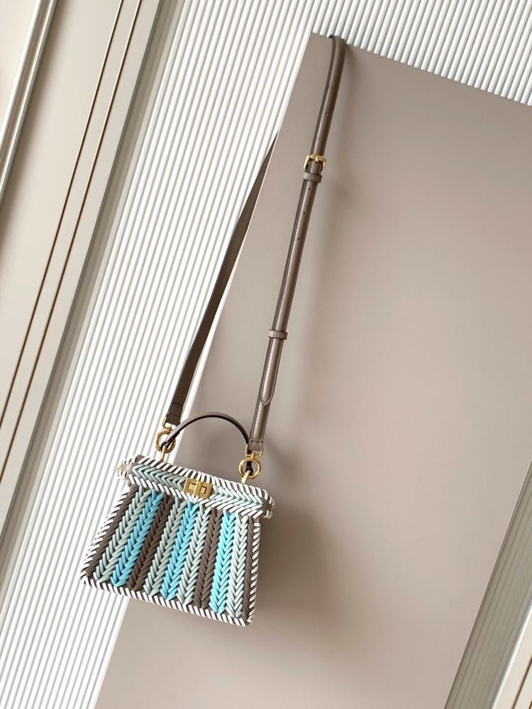 Leather Shoulder Bag Style 648307943