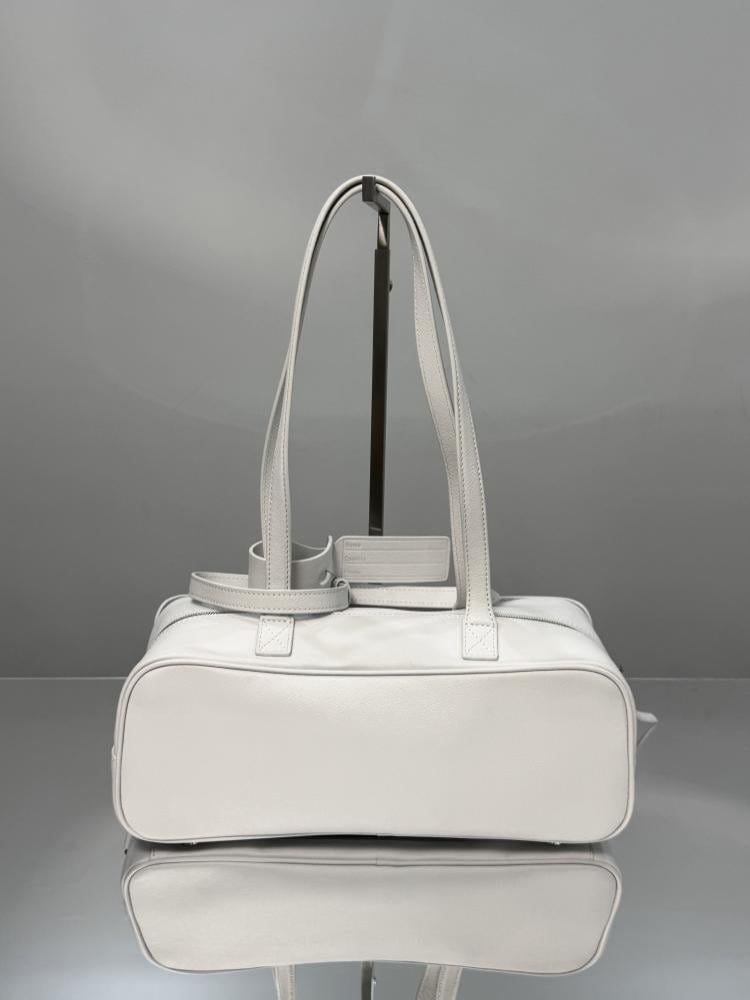 Elegant Top Handle Bag Style 46283611