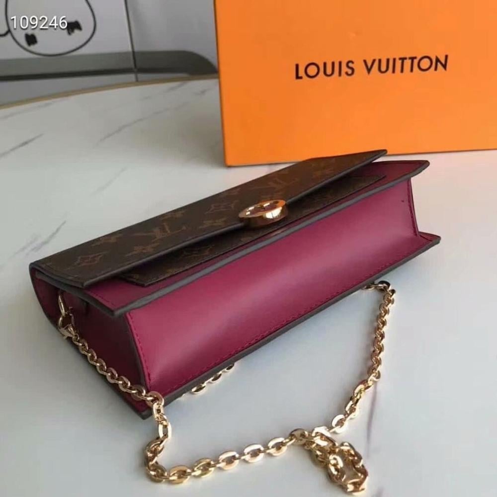 Modern Italian-Inspired Leather Crossbody Bag Pink 17x11x3cm