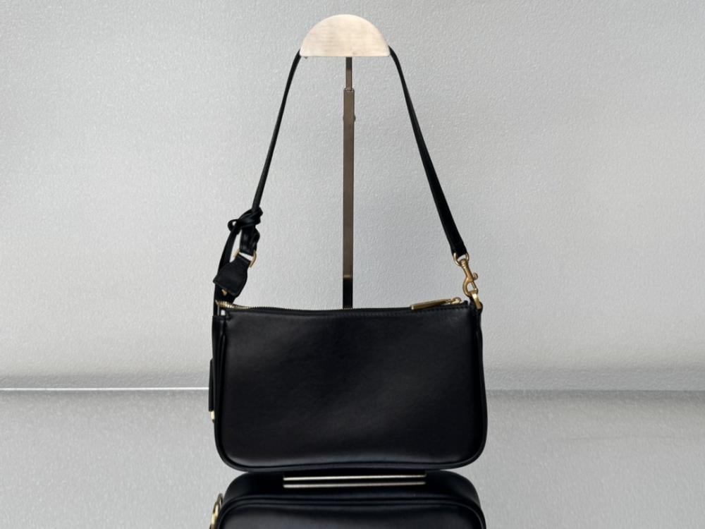 Classic Top Handle Bag Style 188452782
