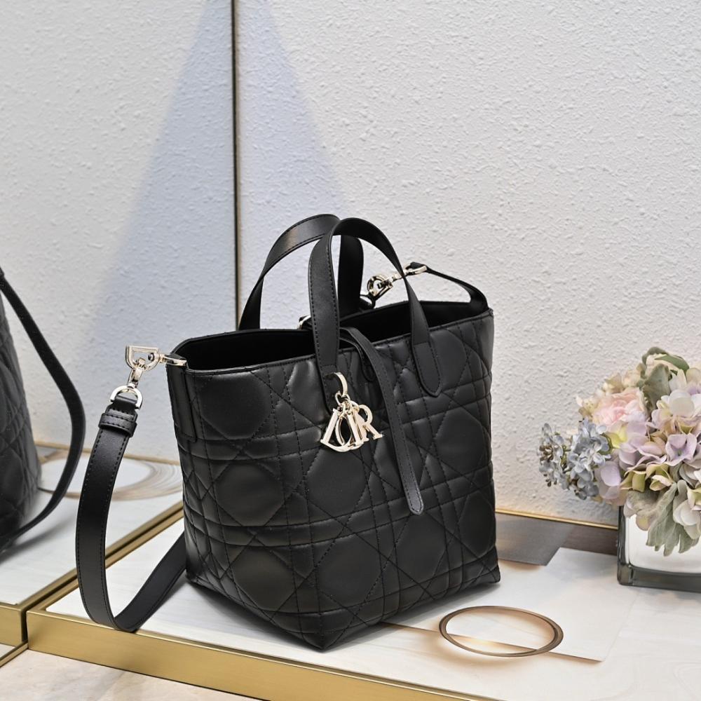 Alma Calfskin Shoulder Bag 18.5x20x22cm