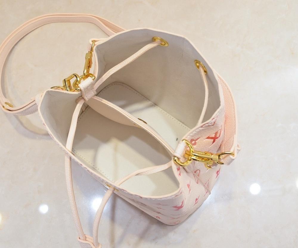 Stylish Leather Shoulder Bag