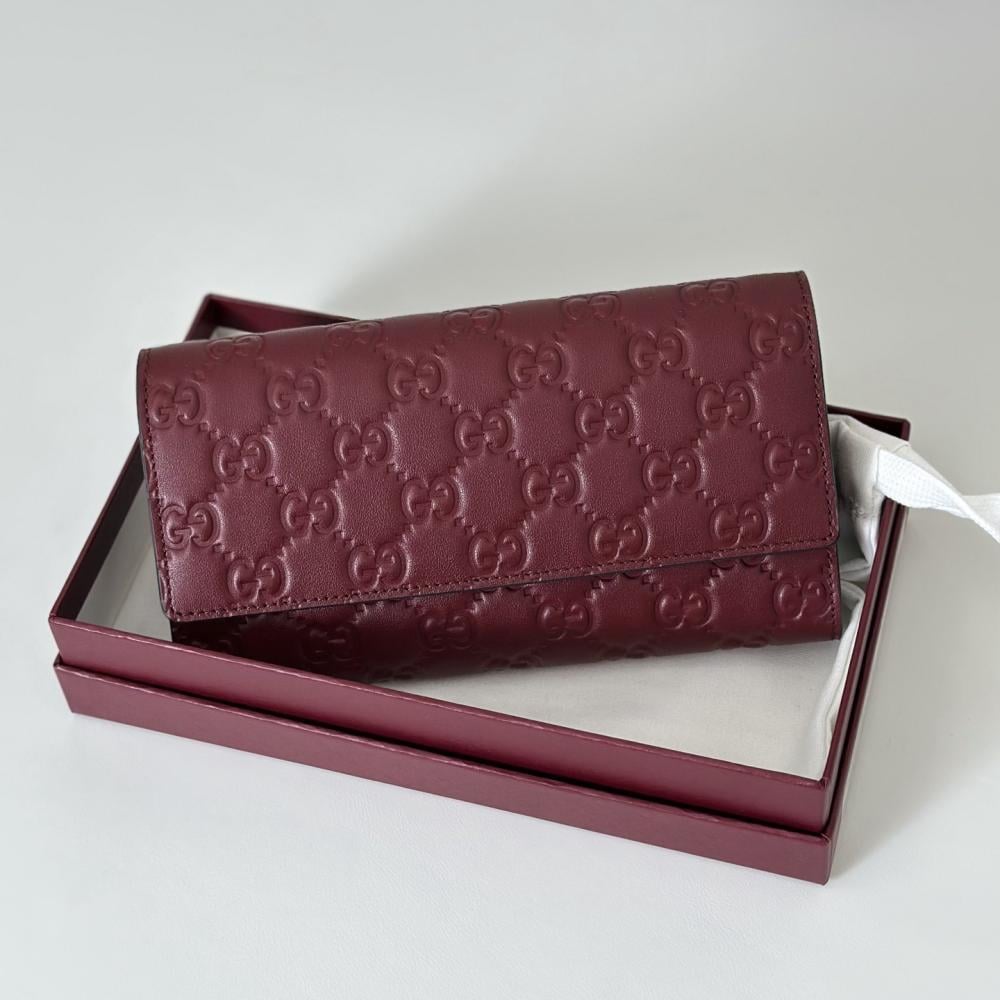 Wallet Style 445022894