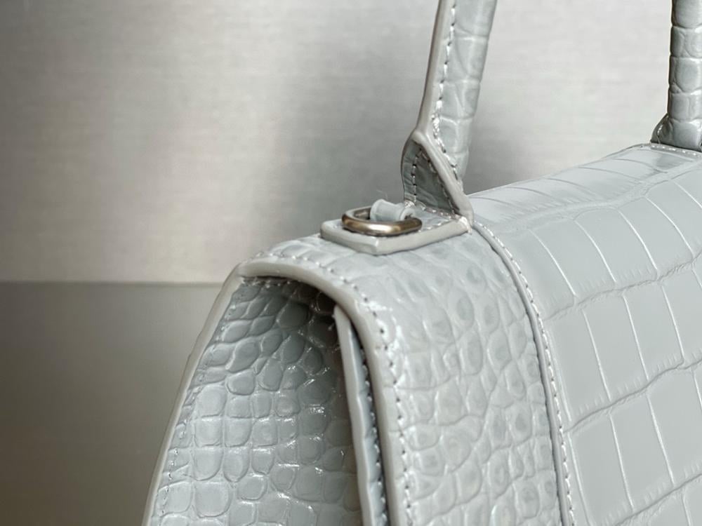 Luxury Top Handle Bag Style 525620242