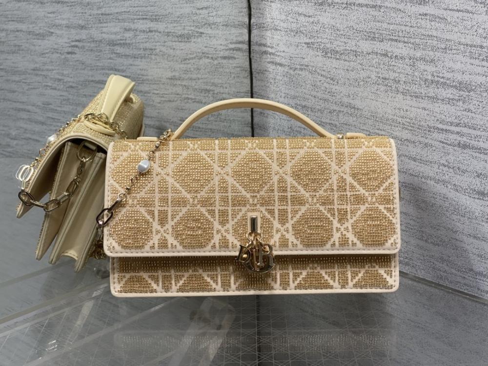 Wallet Style 1636972693