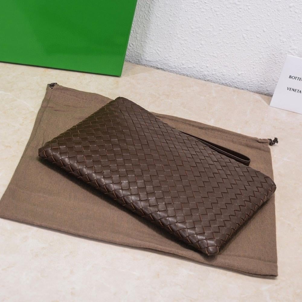 Stylish Brown Woven Leather Shoulder Bag