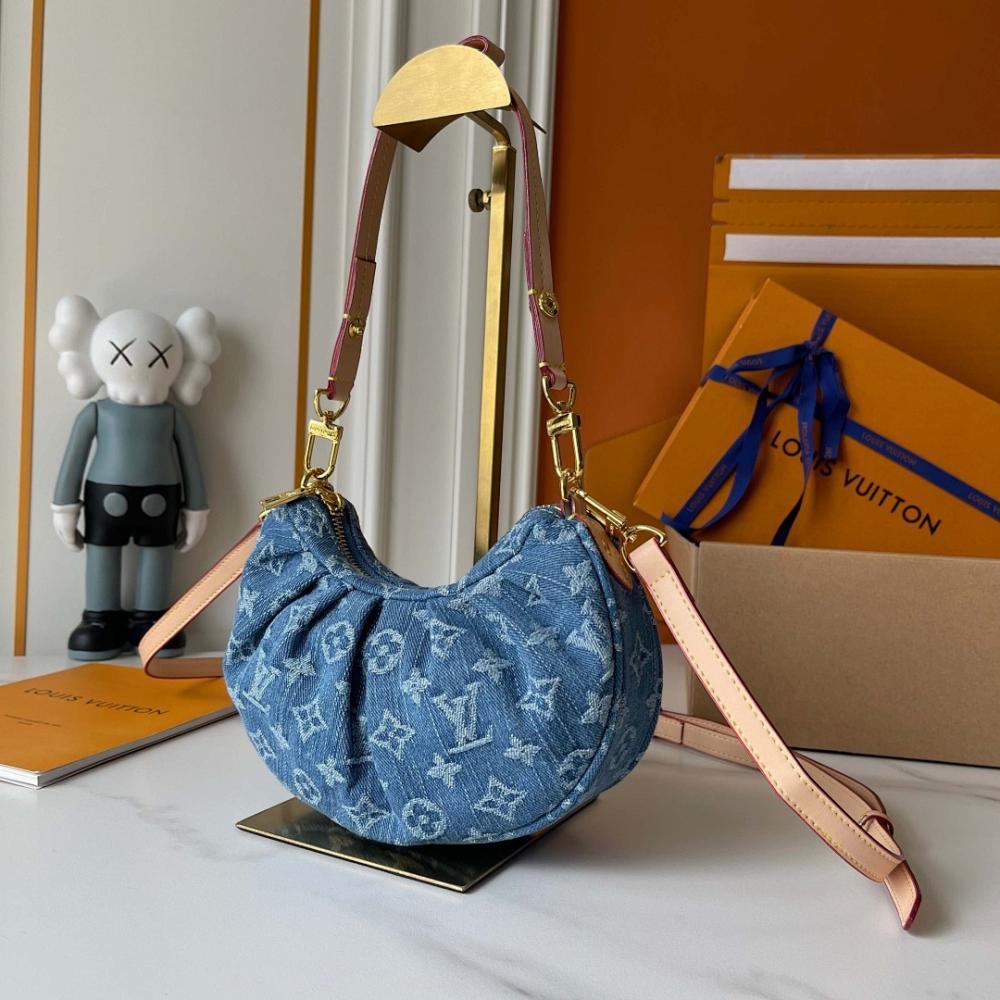 The Pouch Monogram Leather Top Handle Bag 21x15x7cm