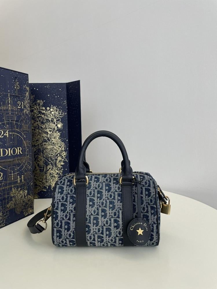 Top Handle Bag Style 571092709