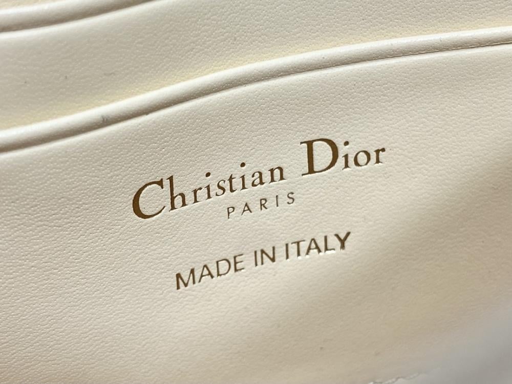 Wallet Style 1636972693