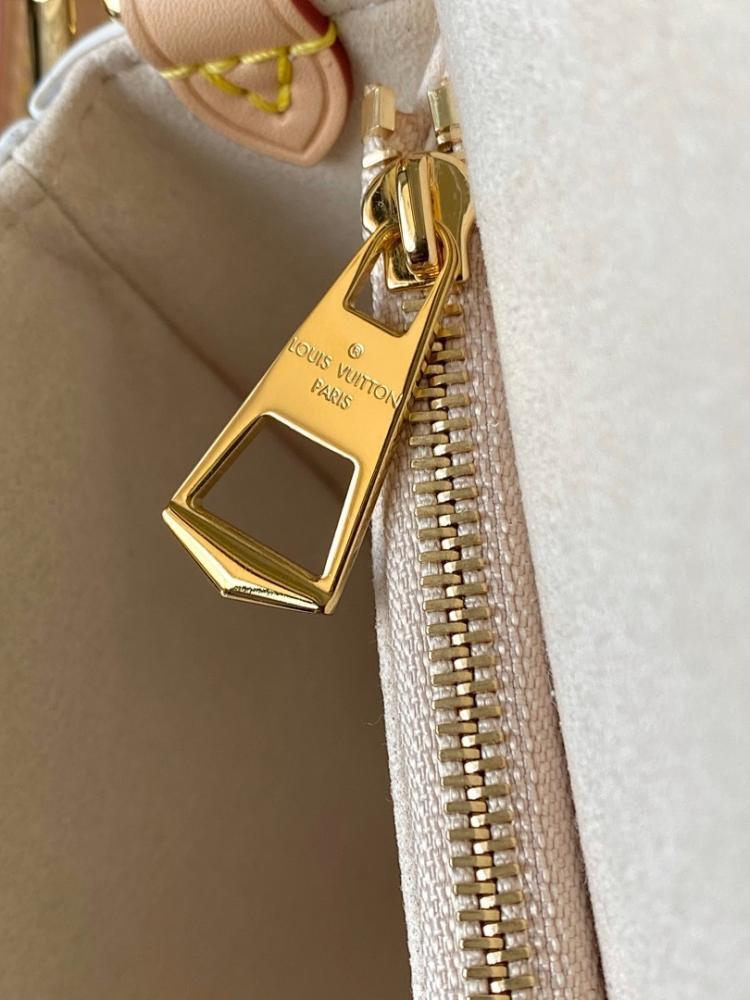 Diane Monogram Leather Shoulder Bag 25x15x9cm