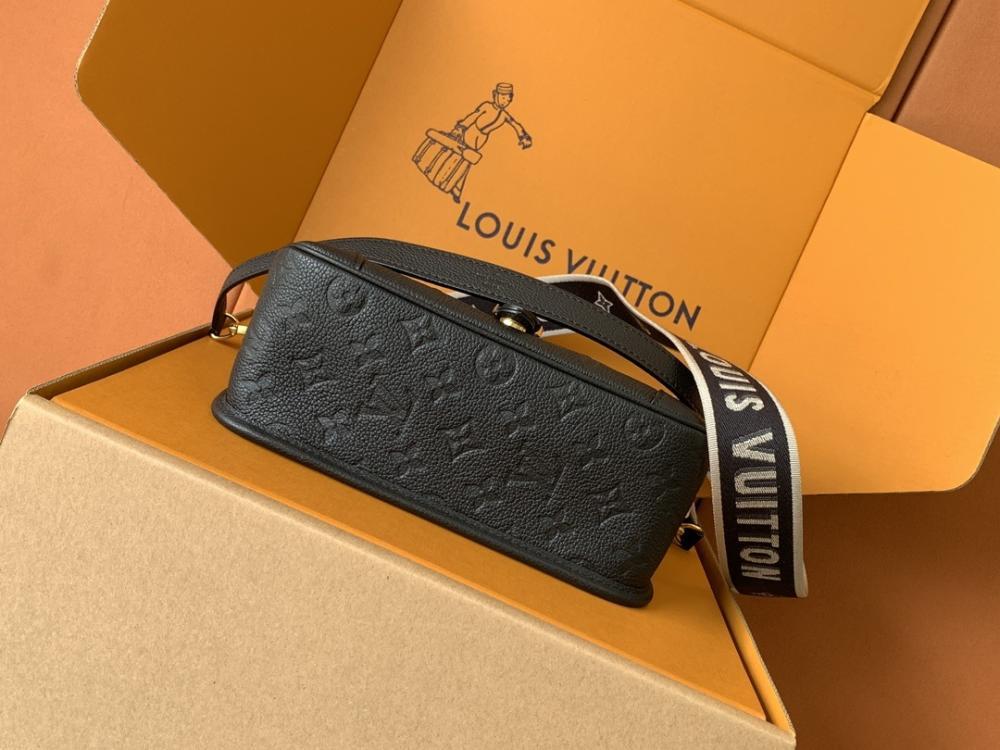 Top Handle Bag Style 275440941