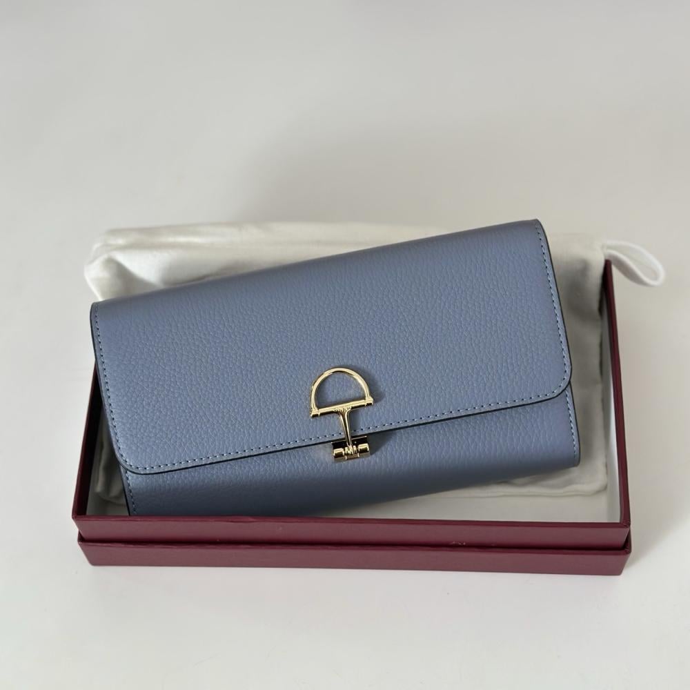 Wallet Style 1679831519