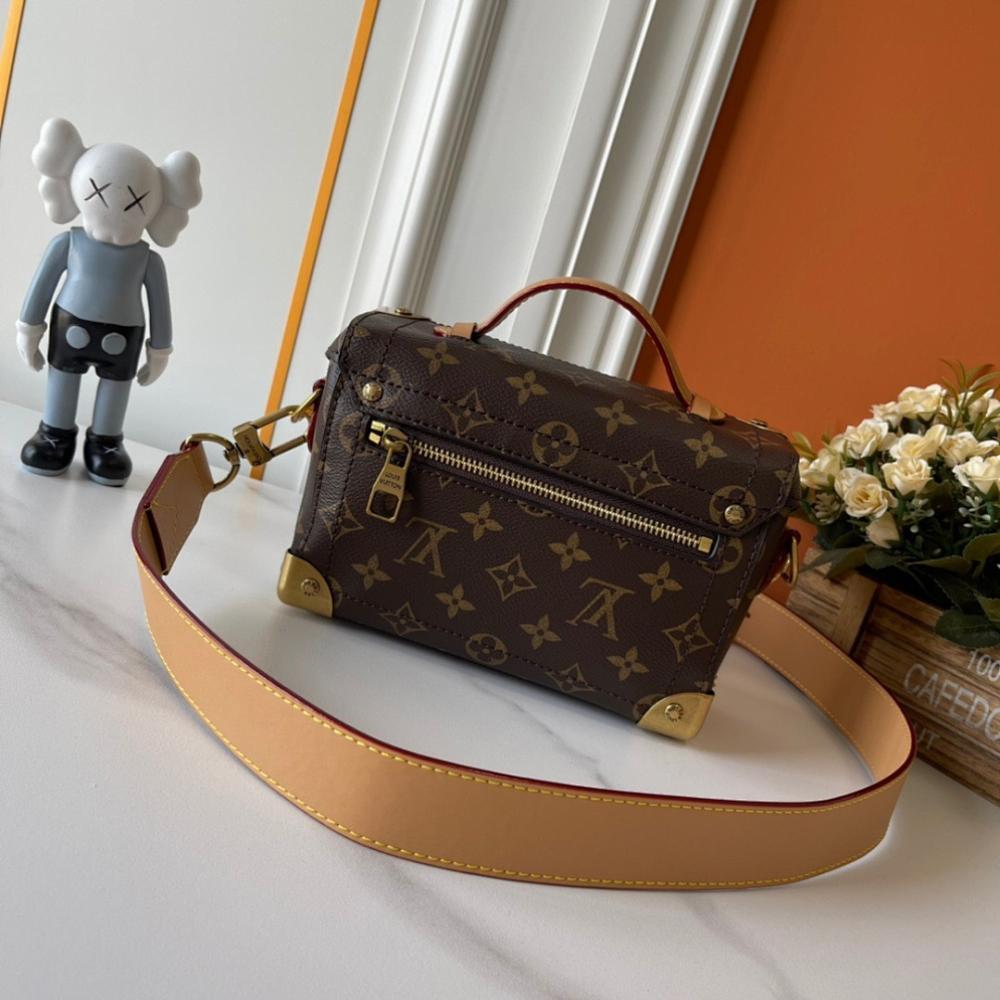 Elegant Studded Leather Travel Bag