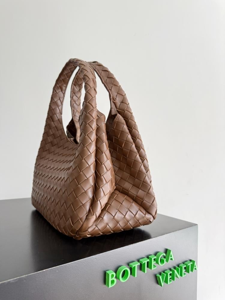 Elegant Leather Shoulder Bag