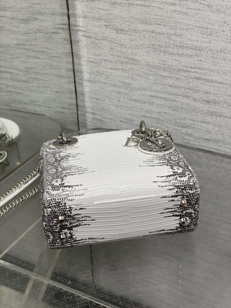 Classic Top Handle Bag Style 1328086070