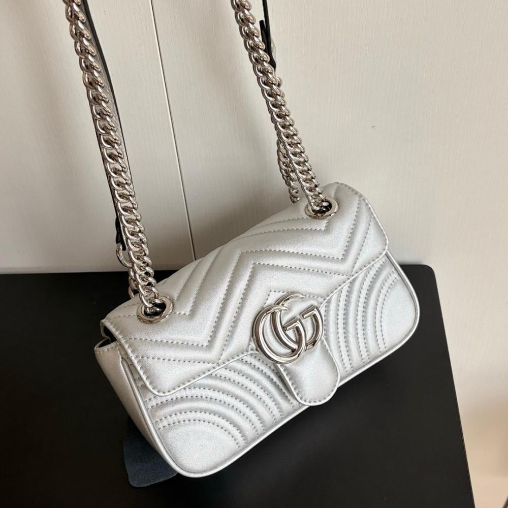 Classic Modern Top Handle Bag 22x6x13cm