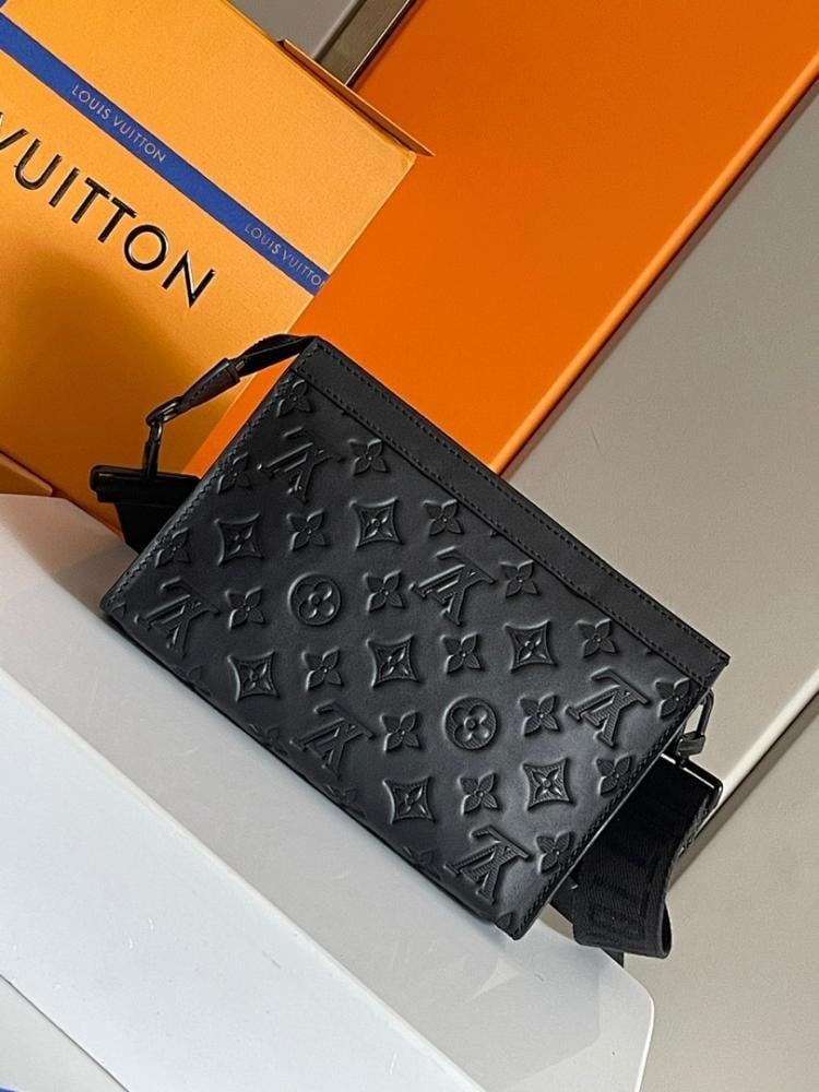 Stylish Refined Monogram Leather Shoulder Bag 22x14.5x4.5cm