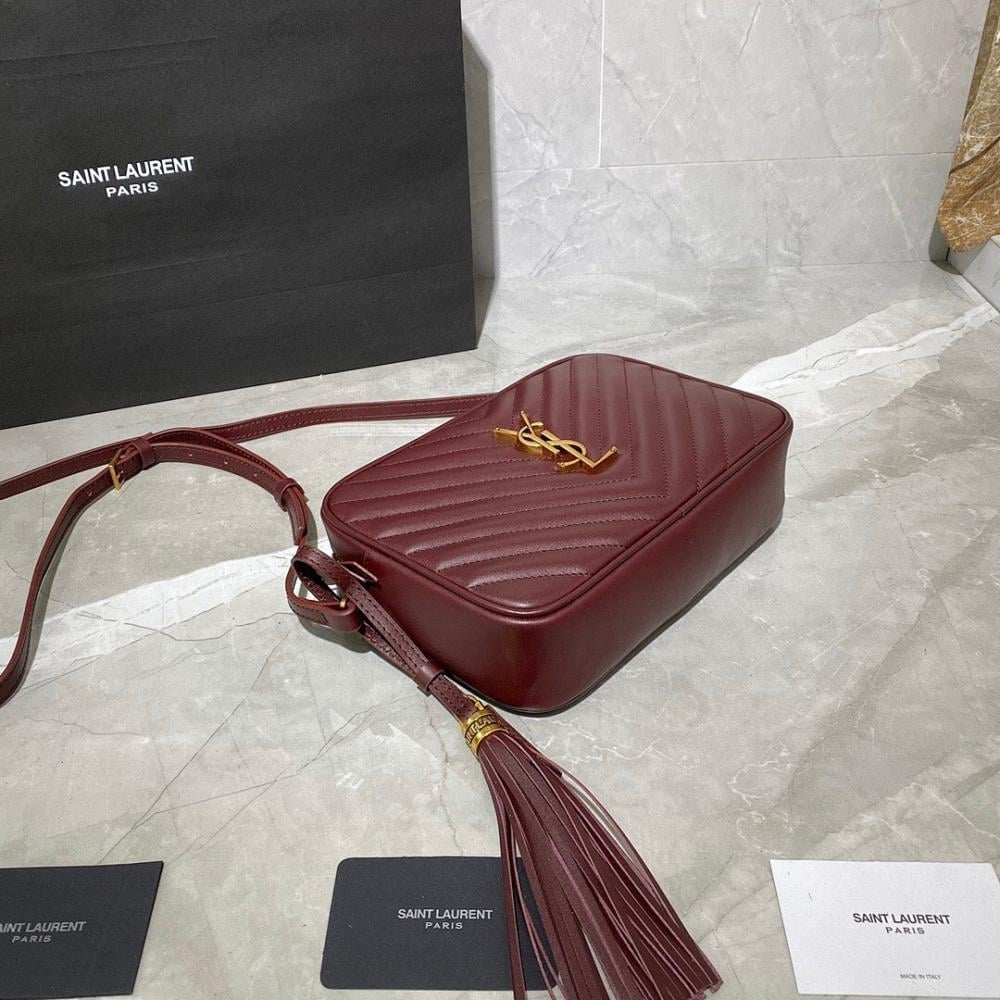 Modern Italian-Inspired Calfskin Shoulder Bag 23x16x6cm