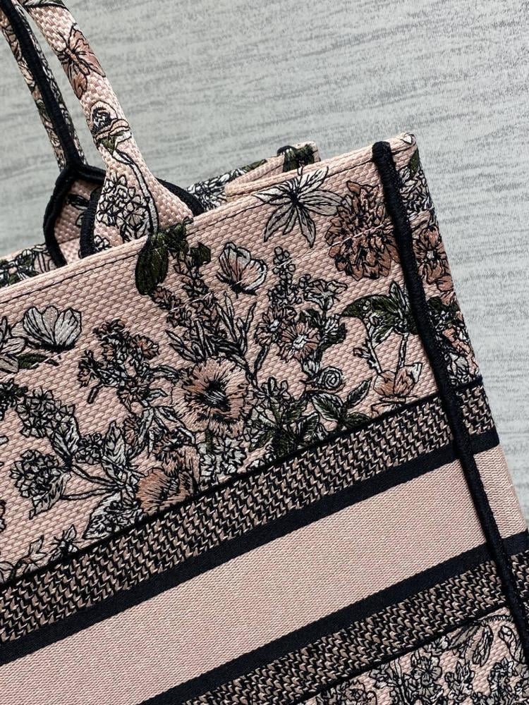 Top Handle Bag Style 367432328