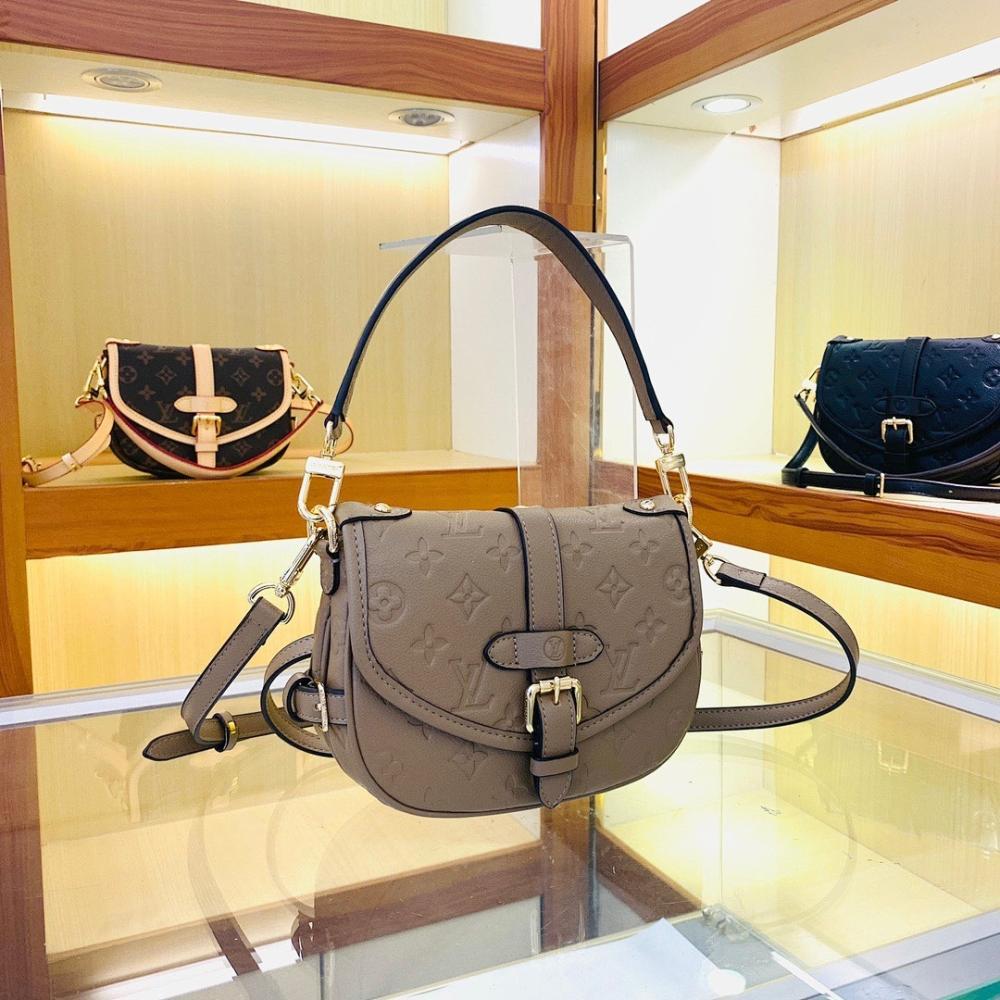 Modern Refined Crossbody Bag 20x16cm