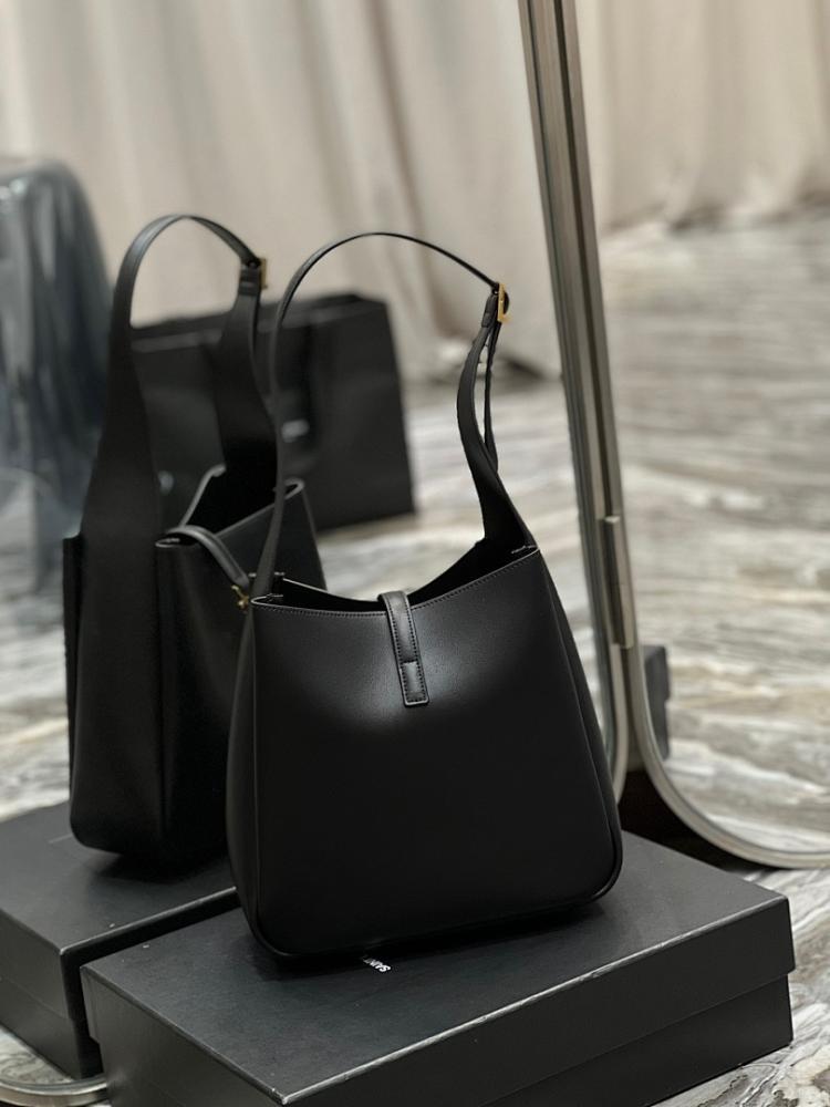 Alma Leather Shoulder Bag 24x24x10cm