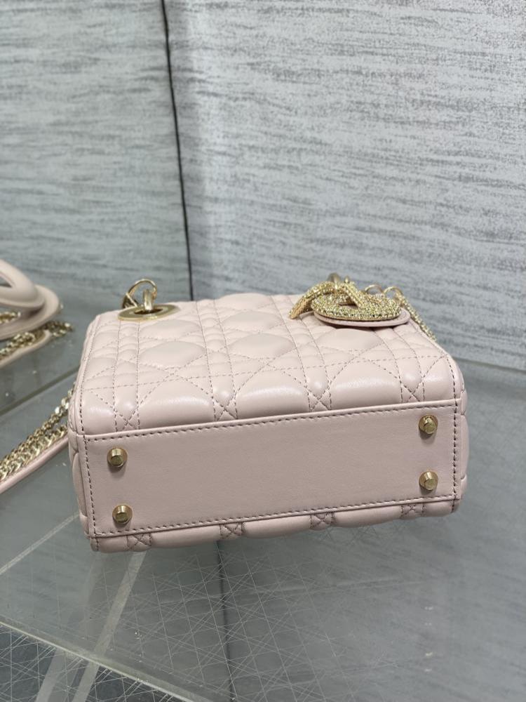 Top Handle Bag Style 156566195