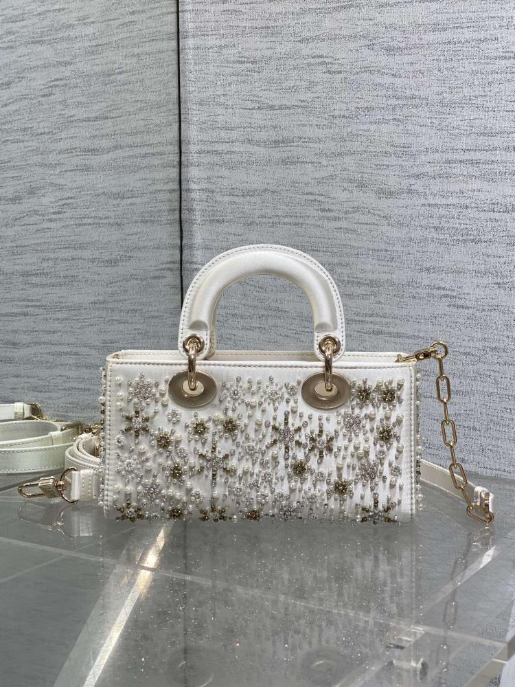 Embroidered Top Handle Bag Style 891240637