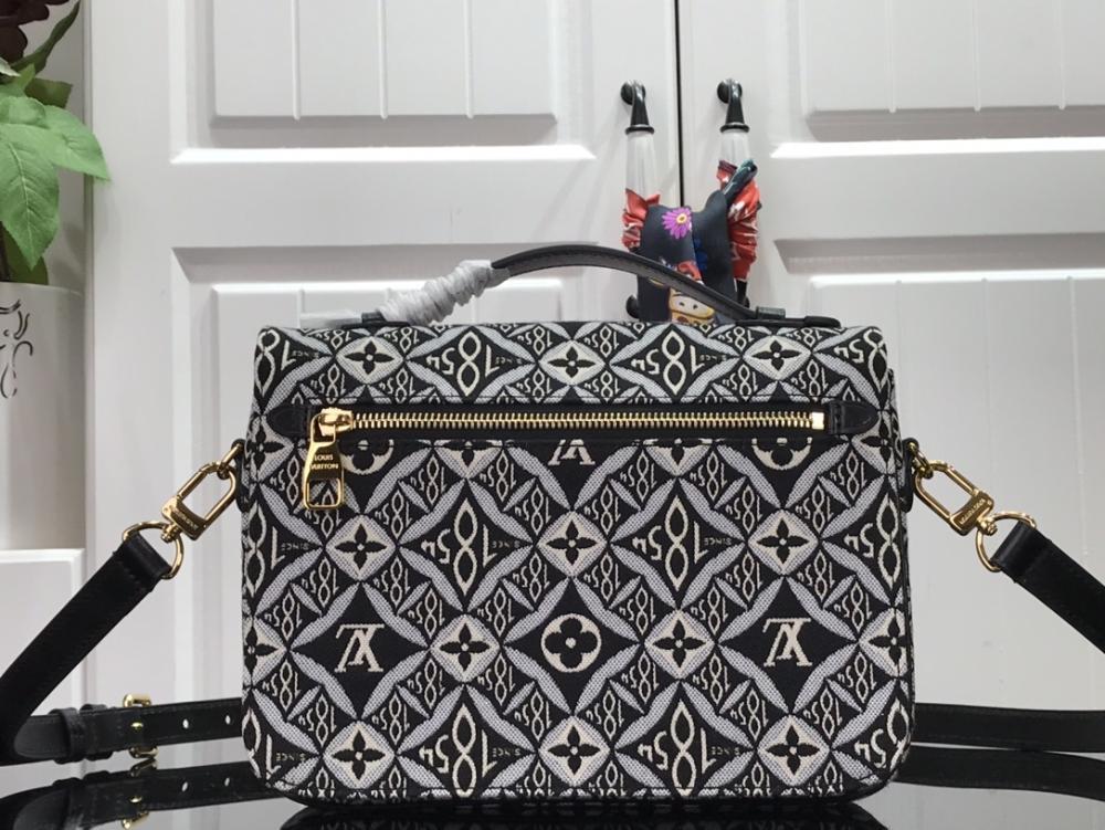 Classic Crossbody Bag Style 1054421018