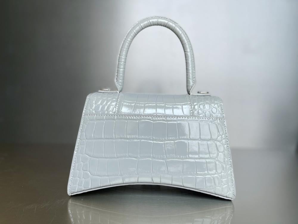Luxury Top Handle Bag Style 525620242