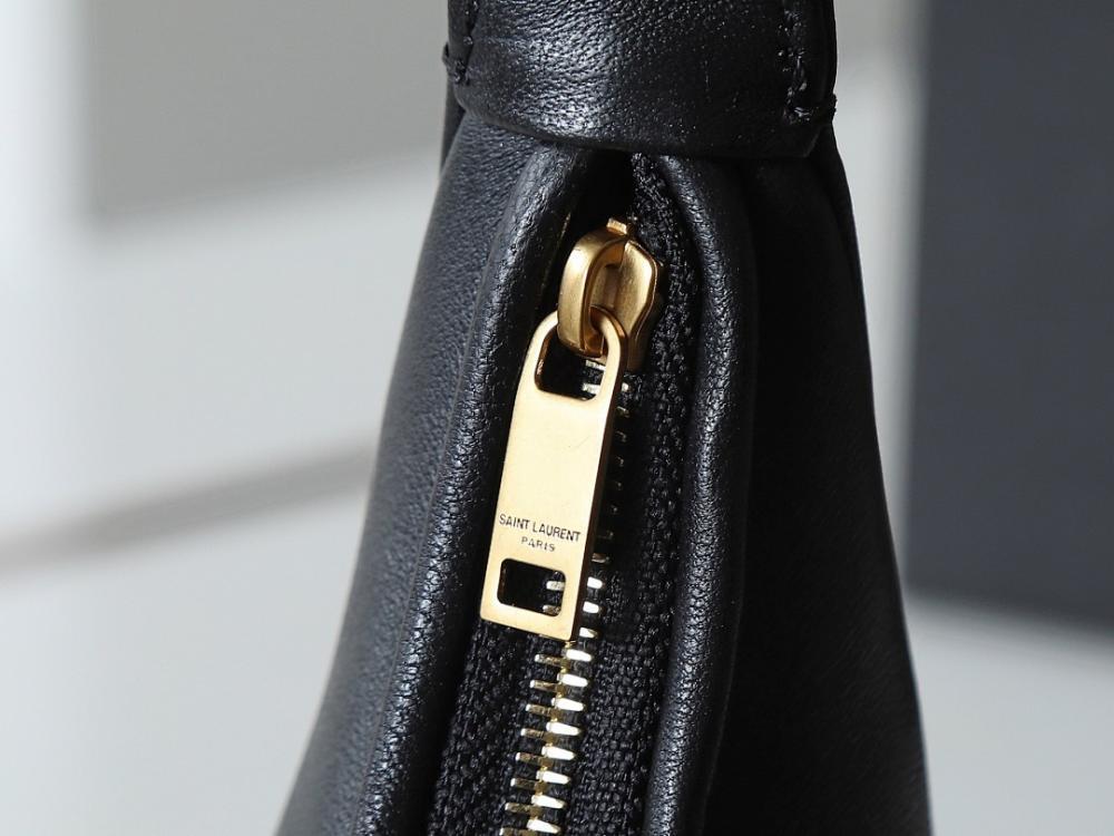 Stylish Lambskin Crossbody Bag 20x11x5cm