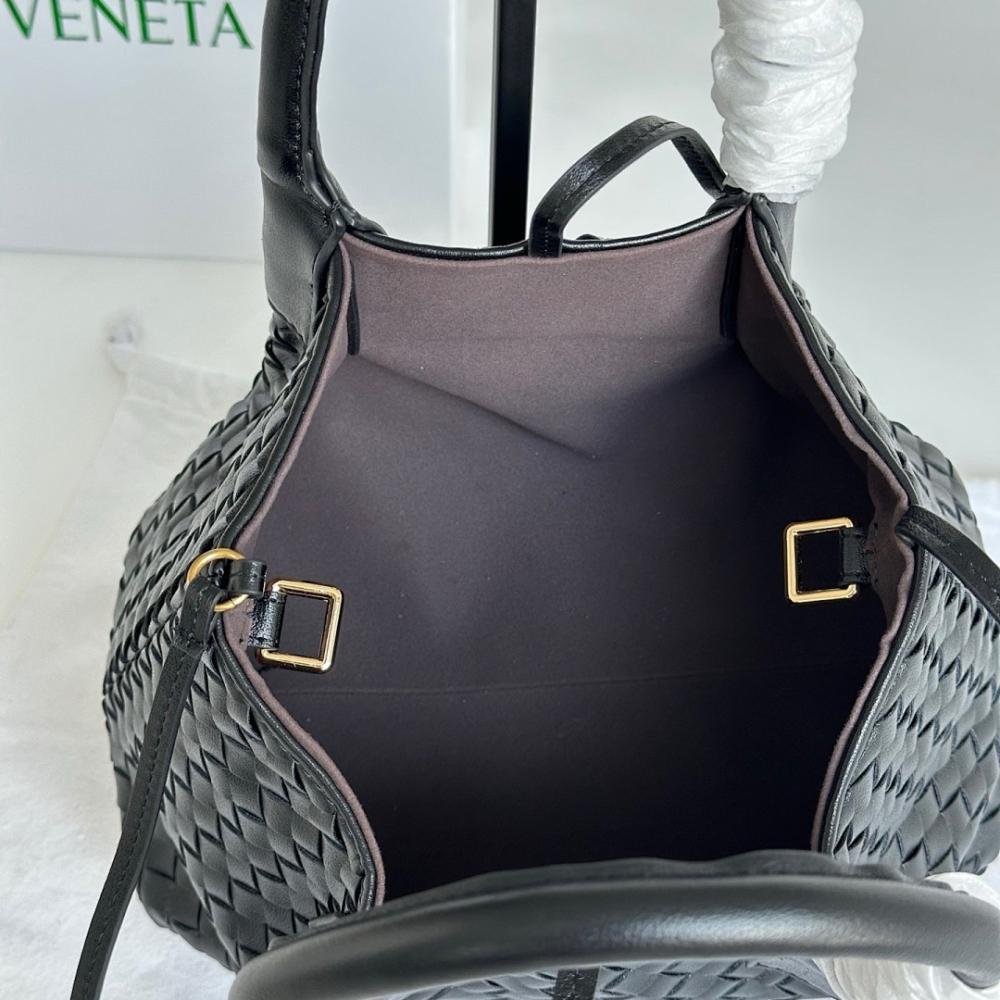 Classic Luxury Woven Leather Shoulder Bag 24x15x12cm