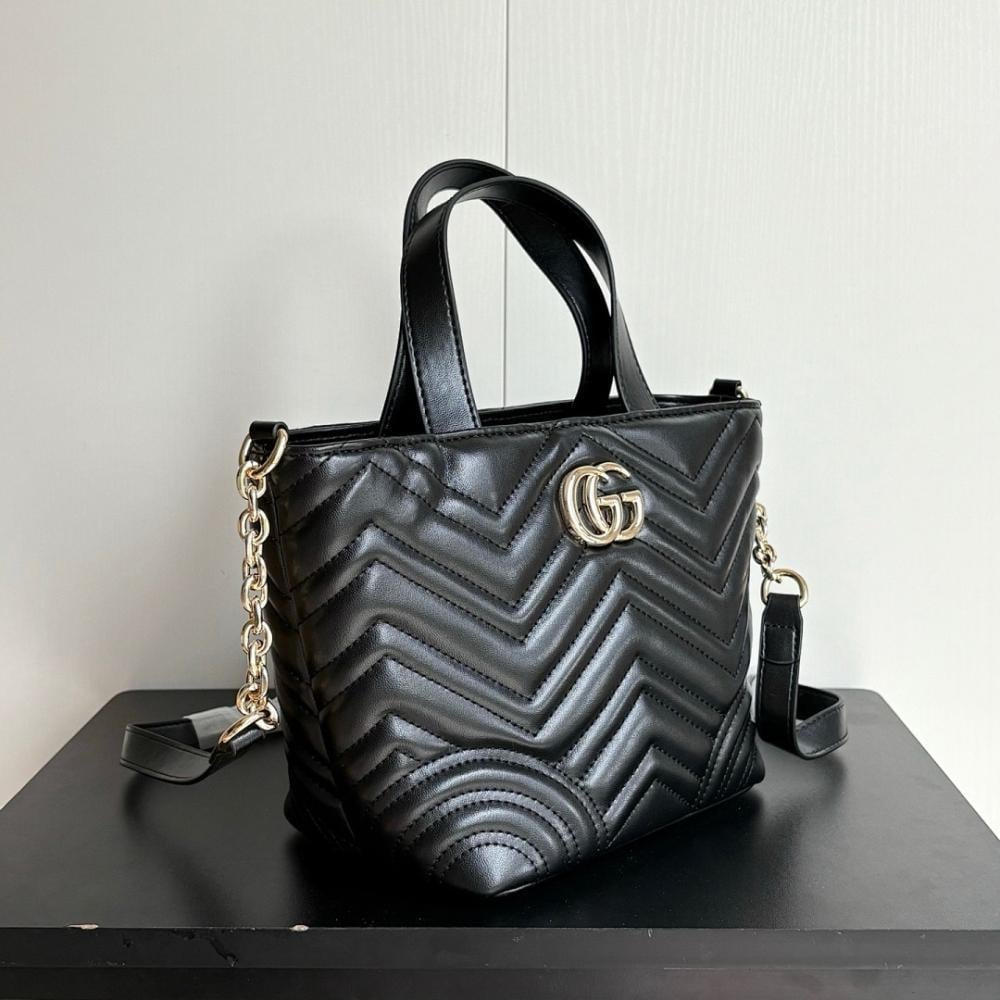 Italian-Inspired Stylish Crossbody Bag 18x18x12.5cm